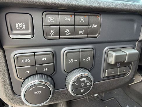 New 2026 Chevrolet Tahoe LT w/ Comfort Package AWD/4WD image 18