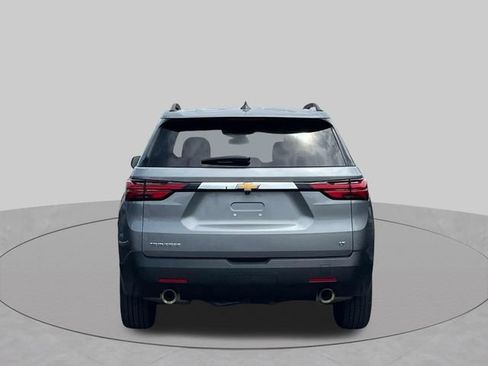 Used 2023 Chevrolet Traverse LT FWD image 3