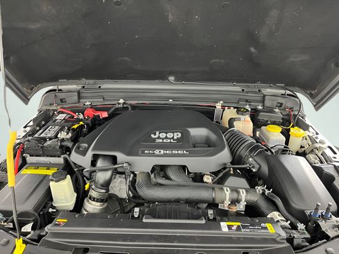 Used 2021 Jeep Wrangler Unlimited Rubicon w/ Safety Group AWD/4WD image 15