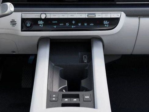 New 2025 Hyundai Ioniq 6 SEL AWD/4WD image 16