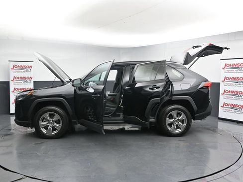 Used 2024 Toyota RAV4 XLE FWD image 40