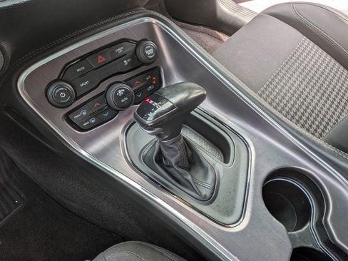 Used 2018 Dodge Challenger SXT RWD image 21