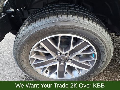 Used 2023 Jeep Wrangler Unlimited Sahara image 33