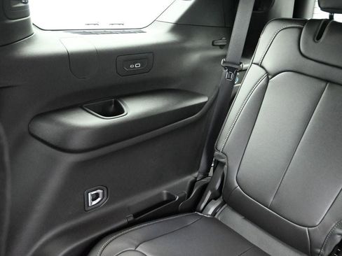 New 2025 Jeep Grand Cherokee L Limited image 28