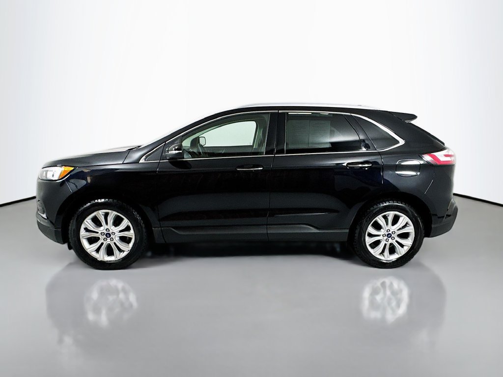 Used 2020 Ford Edge Titanium w/ Cargo Accessory Package FWD image 9