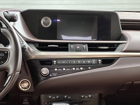 Used 2021 Lexus ES 350 w/ Premium Package image 24