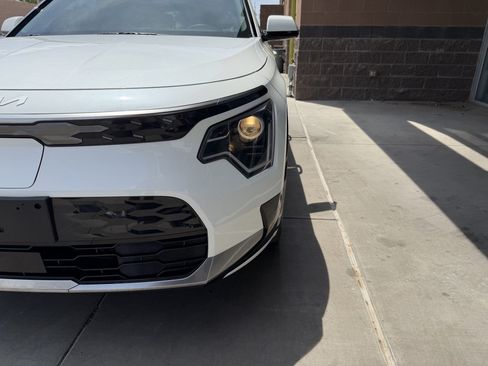 Used 2025 Kia Niro Wind FWD image 11