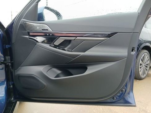 New 2026 BMW 530i RWD image 18