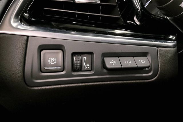 Used 2024 Cadillac XT6 Sport w/ Technology Package AWD/4WD image 39