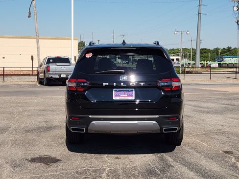 New 2026 Honda Pilot EX-L image 8