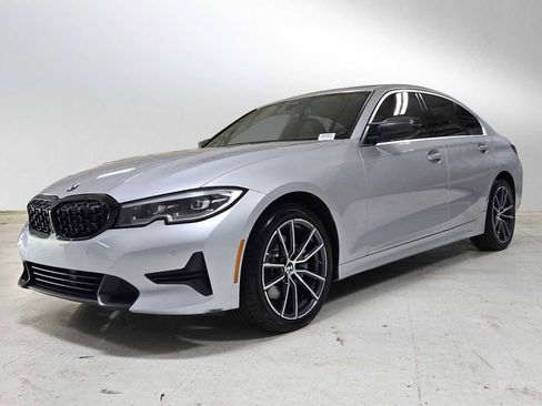 Used 2019 BMW 330i xDrive Sedan w/ Convenience Package AWD/4WD image 7