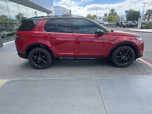 Used 2025 Land Rover Discovery Sport Dynamic SE AWD/4WD image 4