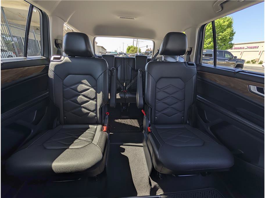 Used 2024 Volkswagen Atlas SE FWD image 8