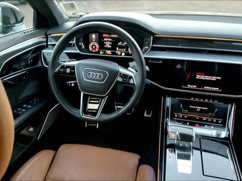 Certified 2022 Audi S8 image 5