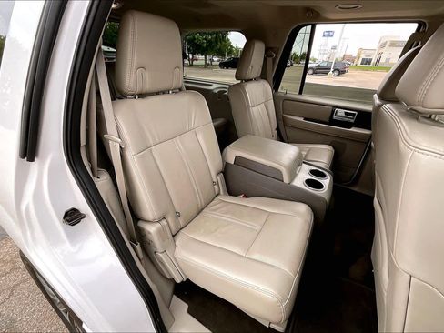 Used 2017 Lincoln Navigator Select AWD/4WD image 20