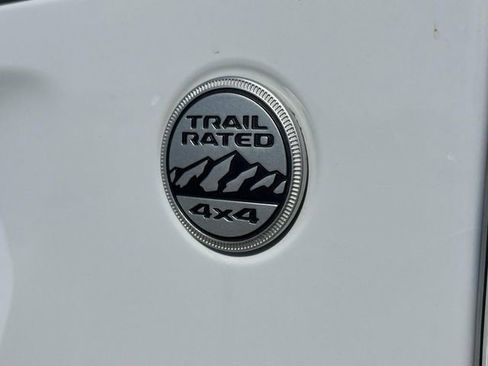 Used 2023 Jeep Gladiator Overland w/ Popular Equipment Package AWD/4WD image 17