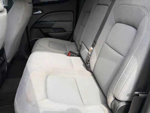 Used 2015 Chevrolet Colorado LT w/ LT Convenience Package image 9