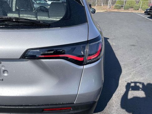 Used 2023 Honda HR-V LX image 14