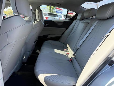 Used 2019 Acura ILX FWD image 13