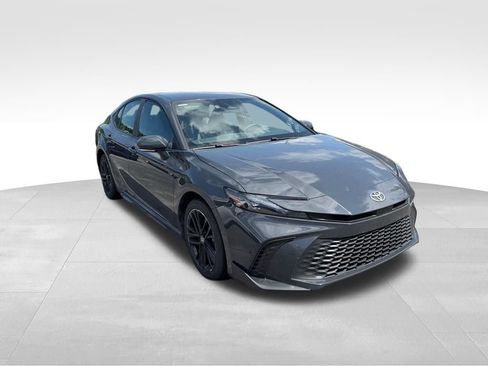 Certified 2025 Toyota Camry SE AWD/4WD image 5