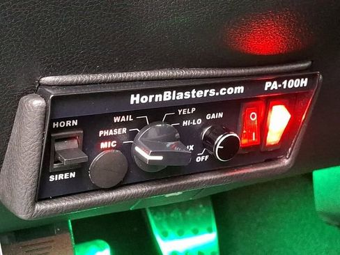 Used 2017 RAM 1500 Express w/ Black Ram 1500 Express Group AWD/4WD image 28