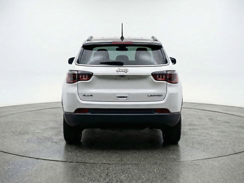 Used 2025 Jeep Compass Limited image 7