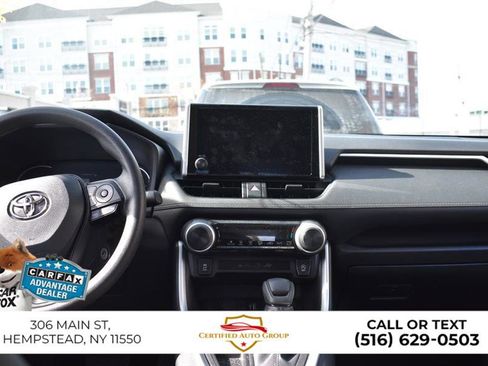 Used 2025 Toyota RAV4 LE image 23