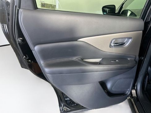 Used 2024 Nissan Murano SV AWD/4WD image 24