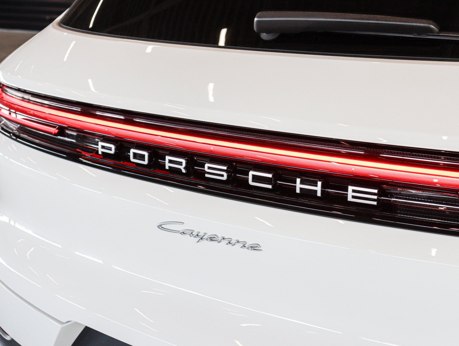 Used 2026 Porsche Cayenne AWD/4WD image 29