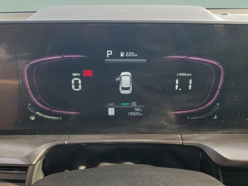 Used 2024 Kia Telluride S image 31