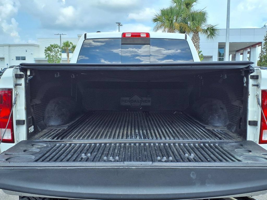 Used 2019 RAM 1500 Classic SLT AWD/4WD image 19