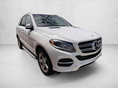 Used 2018 Mercedes-Benz GLE 350 4MATIC image 3