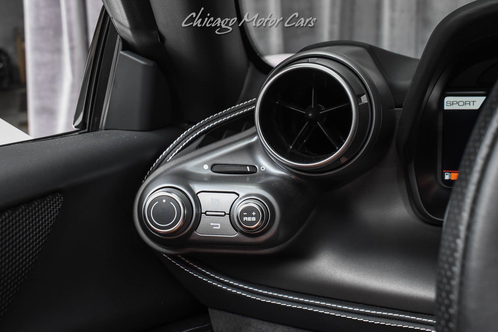 Used 2023 Ferrari F8 Tributo RWD image 12