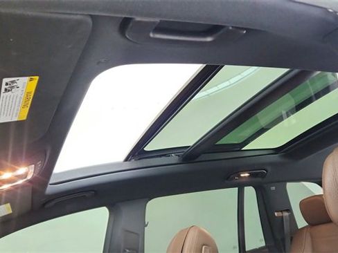 Used 2025 Mercedes-Benz GLS 450 4MATIC image 62