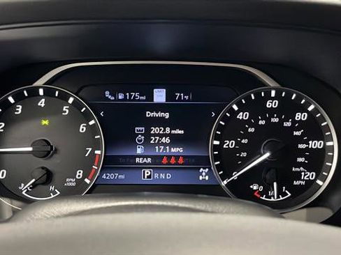 Used 2025 Nissan Frontier SL AWD/4WD image 17