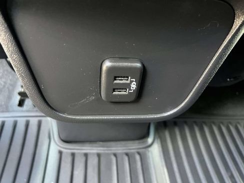 Certified 2023 Chevrolet Equinox LT AWD/4WD image 13