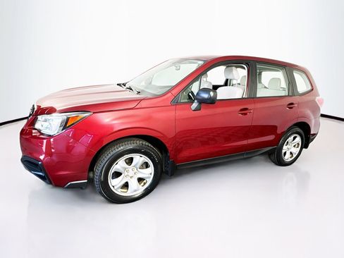 Used 2018 Subaru Forester 2.5i AWD/4WD image 4