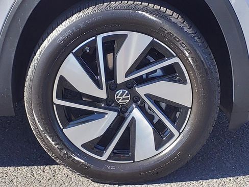 New 2026 Volkswagen Atlas SE image 6