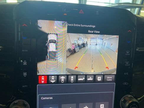 Used 2025 RAM 2500 Big Horn image 8