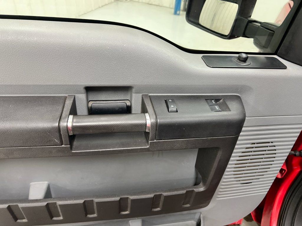 Used 2014 Ford F250 XL w/ Power Equipment Group AWD/4WD image 19