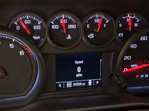 Used 2022 Chevrolet Silverado 1500 Custom image 32