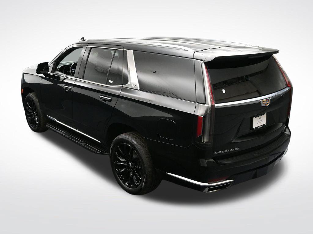 Used 2022 Cadillac Escalade Luxury w/ LPO, Illumination Package AWD/4WD image 18