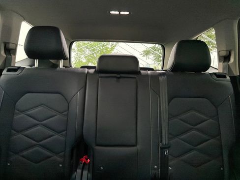 Used 2025 Volkswagen Atlas SE FWD image 49
