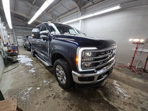 Used 2023 Ford F350 Lariat w/ Chrome Package image 3