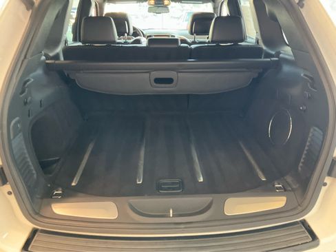 Used 2015 Jeep Grand Cherokee SRT AWD/4WD image 21