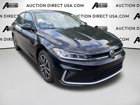 Used 2025 Volkswagen Jetta SE FWD image 7