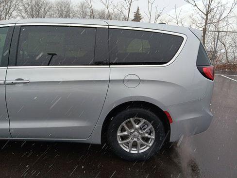 New 2026 Chrysler Voyager LX image 3
