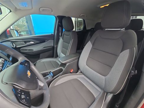 Used 2023 Chevrolet TrailBlazer LT w/ Convenience Package image 18