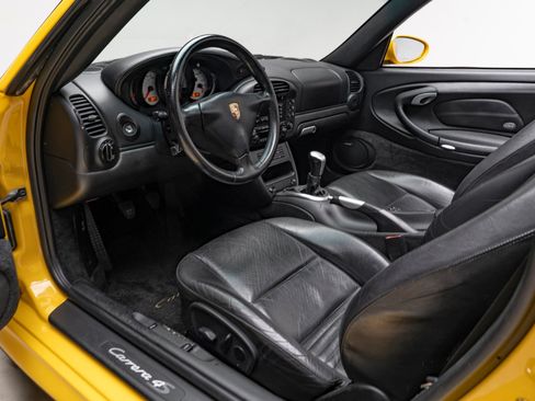 Used 2004 Porsche 911 Carrera 4S AWD/4WD image 13
