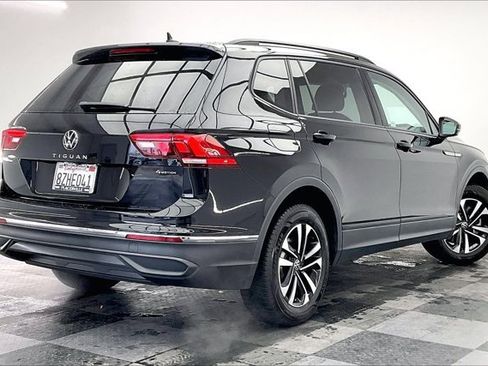 Used 2022 Volkswagen Tiguan S image 13